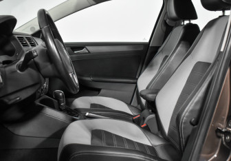 Подержанный автомобиль Volkswagen Jetta Sedan 2014 года (11 фото)