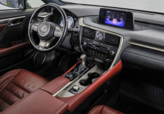 Подержанный автомобиль Lexus RX 2015 года (9 фото)