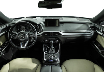 Подержанный автомобиль Mazda CX-9 2017 года (13 фото)