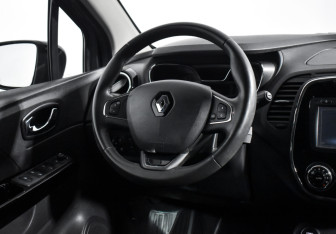 Подержанный автомобиль Renault Kaptur 2017 года (15 фото)