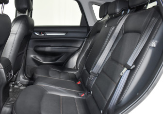 Подержанный автомобиль Mazda CX-5 2020 года (13 фото)