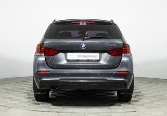 Подержанный автомобиль BMW X1 2014 года (6 фото)
