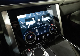 Подержанный автомобиль Land Rover Range Rover 2013 года (22 фото)