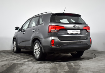 Подержанный автомобиль Kia Sorento 2020 года (7 фото)