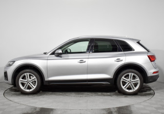 Подержанный автомобиль Audi Q5 2021 года (8 фото)
