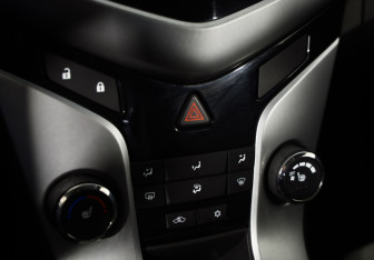 Подержанный автомобиль Chevrolet Cruze Hatchback 2012 года (14 фото)
