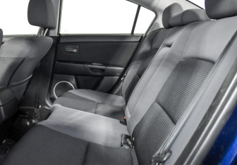 Подержанный автомобиль Mazda 3 Sedan 2008 года (12 фото)