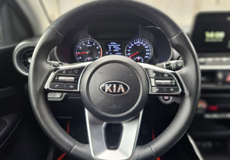 Подержанный автомобиль Kia Cerato Sedan 2021 года (14 фото)
