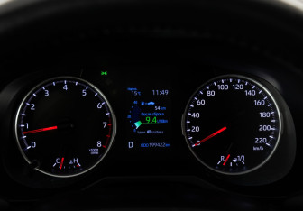 Подержанный автомобиль Toyota RAV4 2020 года (26 фото)