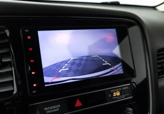 Подержанный автомобиль Mitsubishi Outlander 2018 года (15 фото)