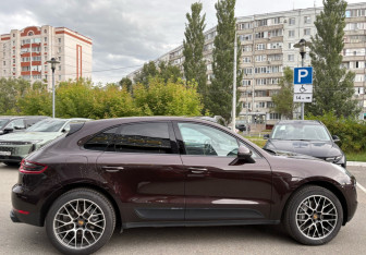Подержанный автомобиль Porsche Macan 2016 года (4 фото)