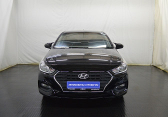 Подержанный автомобиль Hyundai Solaris Sedan 2018 года (2 фото)