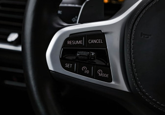 Подержанный автомобиль BMW X7 2023 года (13 фото)