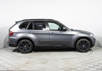 Подержанный автомобиль BMW X5 2012 года (4 фото)