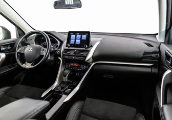 Подержанный автомобиль Mitsubishi Eclipse Cross 2021 года (9 фото)