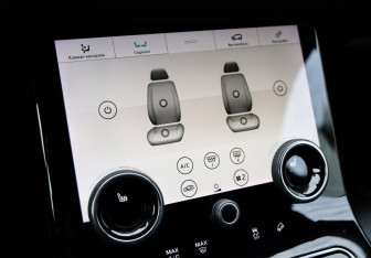 Подержанный автомобиль Land Rover Range Rover Velar 2017 года (22 фото)