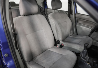 Подержанный автомобиль Renault Logan Sedan 2007 года (18 фото)
