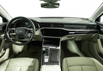 Подержанный автомобиль Audi A6 Sedan 2020 года (13 фото)