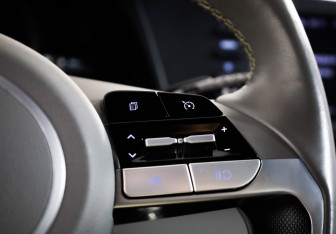 Подержанный автомобиль Hyundai Elantra Sedan 2021 года (11 фото)