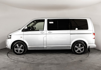 Подержанный автомобиль Volkswagen Multivan 2010 года (8 фото)