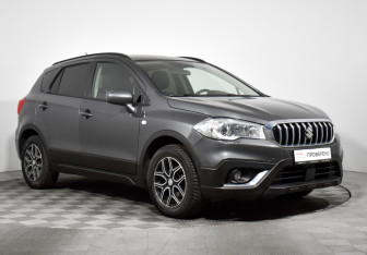 Подержанный автомобиль Suzuki SX4 Hatchback 2017 года (3 фото)