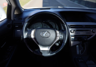 Подержанный автомобиль Lexus RX 2014 года (9 фото)