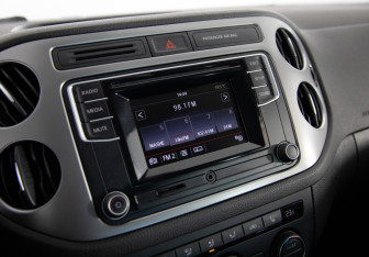 Подержанный автомобиль Volkswagen Tiguan 2015 года (18 фото)