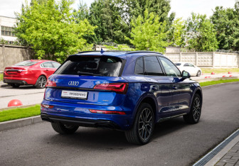 Подержанный автомобиль Audi Q5 2021 года (6 фото)