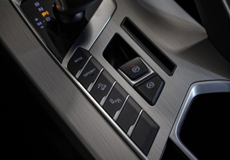 Подержанный автомобиль Geely Coolray 2021 года (21 фото)