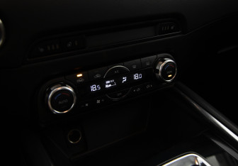 Подержанный автомобиль Mazda CX-5 2017 года (17 фото)