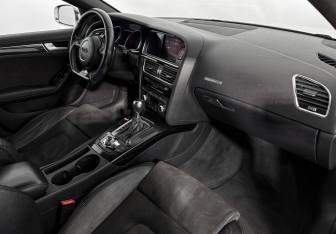 Подержанный автомобиль Audi S5 Liftback 2012 года (15 фото)