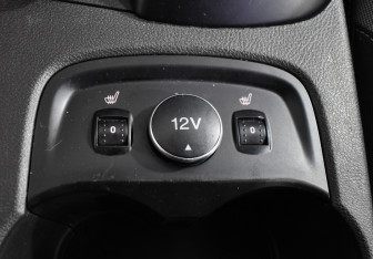 Подержанный автомобиль Ford Focus Hatchback 2013 года (17 фото)