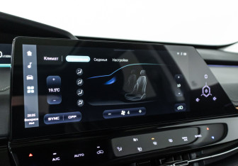 Подержанный автомобиль Changan UNI-K 2022 года (18 фото)