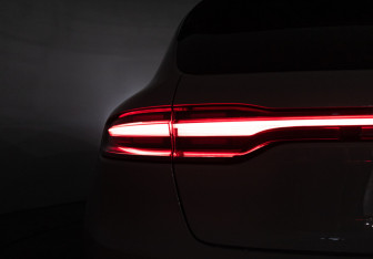 Подержанный автомобиль Porsche Macan 2021 года (37 фото)