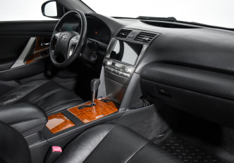 Подержанный автомобиль Toyota Camry Sedan 2009 года (14 фото)