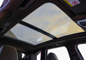 Подержанный автомобиль Porsche Cayenne 2015 года (33 фото)