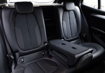 Подержанный автомобиль BMW X2 2020 года (26 фото)