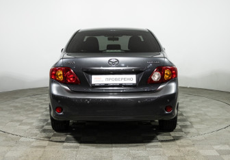 Подержанный автомобиль Toyota Corolla Sedan 2008 года (6 фото)