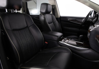 Подержанный автомобиль Infiniti QX60 2018 года (13 фото)