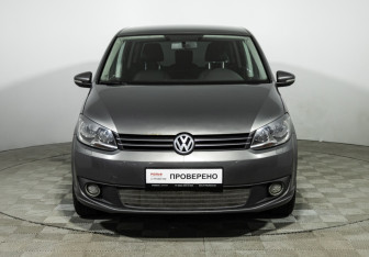 Подержанный автомобиль Volkswagen Touran 2010 года (2 фото)