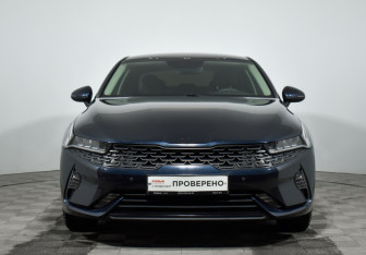 Подержанный автомобиль Kia K5 2021 года (2 фото)