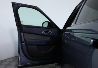 Подержанный автомобиль Land Rover Range Rover Velar 2019 года (15 фото)