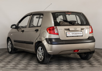 Подержанный автомобиль Hyundai Getz 2008 года (7 фото)