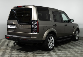 Подержанный автомобиль Land Rover Discovery 2014 года (5 фото)