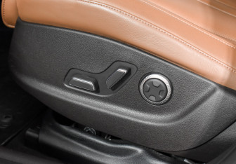 Подержанный автомобиль Genesis G80 2021 года (10 фото)