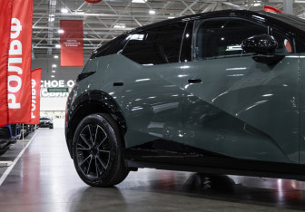 Подержанный автомобиль Zeekr X 2023 года (6 фото)
