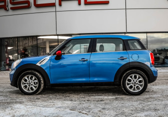 Подержанный автомобиль MINI Countryman 2011 года (10 фото)