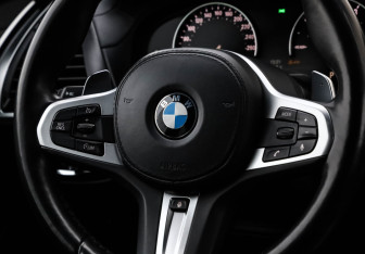 Подержанный автомобиль BMW X4 2018 года (13 фото)