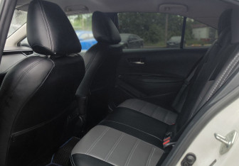 Подержанный автомобиль Toyota Corolla Sedan 2019 года (10 фото)