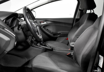 Подержанный автомобиль Ford Focus Sedan 2017 года (11 фото)